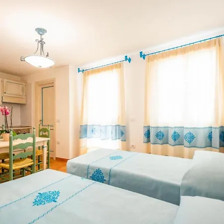 Charming Baia Marina With Stunning View 1 Bedroom Sleeps 4 Orosei