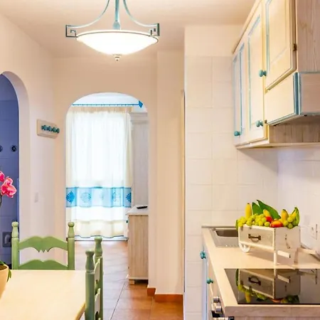 Charming Baia Marina With Stunning View 1 Bedroom Sleeps 4 Apartman